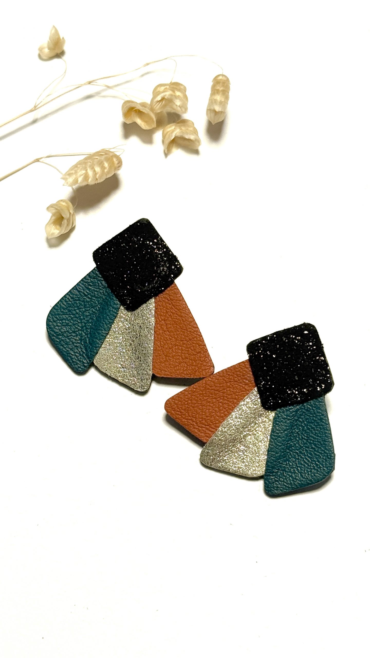 Boucles d'oreilles Lilé carrée – Image 13