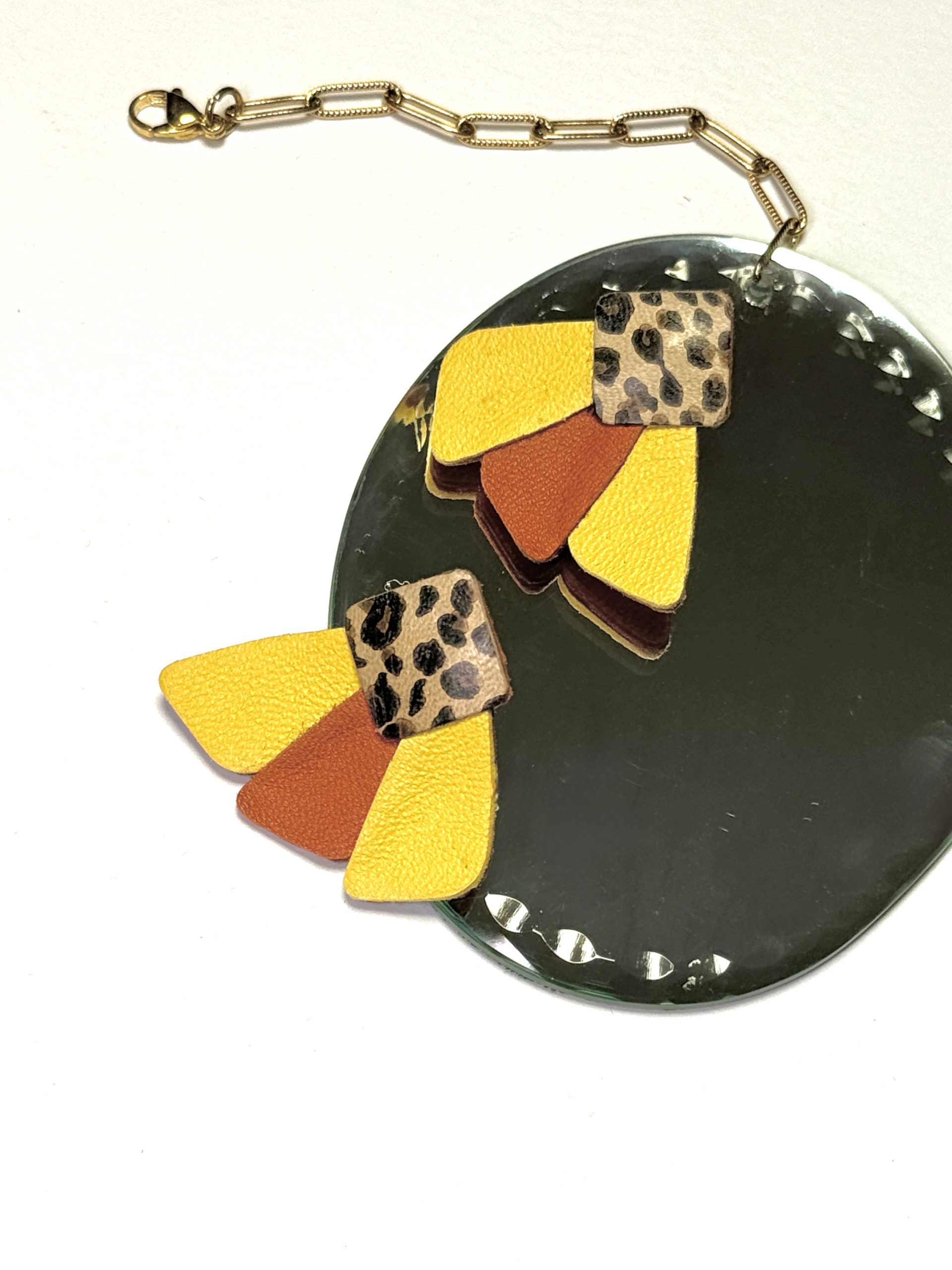 Boucles d'oreilles Lilé carrée – Image 10