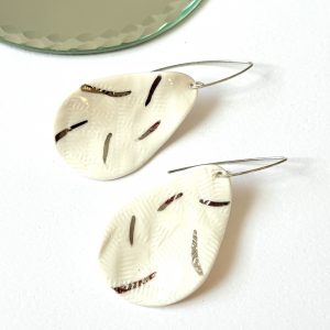 Boucles d’oreilles Neige Précieuse – porcelaine blanche