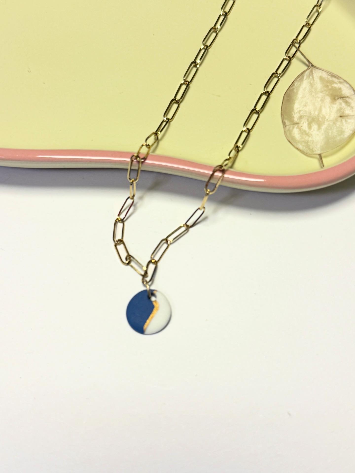 Collier ras du cou en porcelaine Flocon d’Océan – Image 4